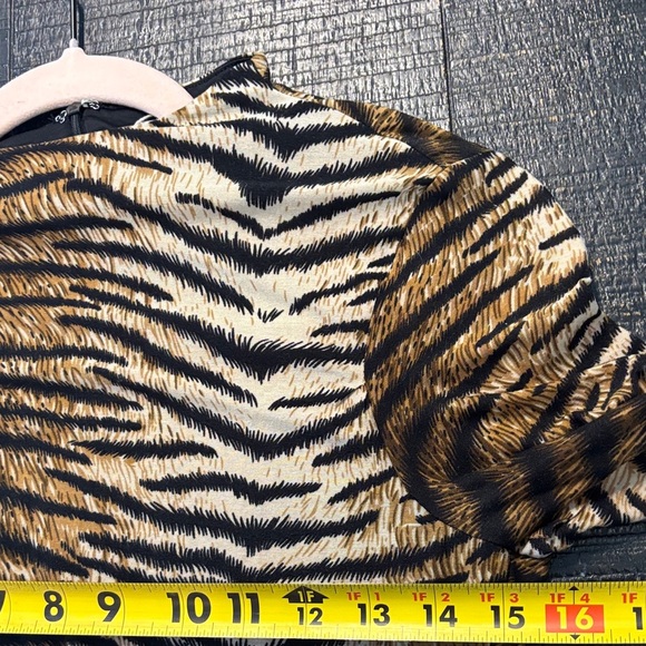 Meshki Tiger Animal Print Bodycon Midi Dress size Medium - Picture 2 of 10